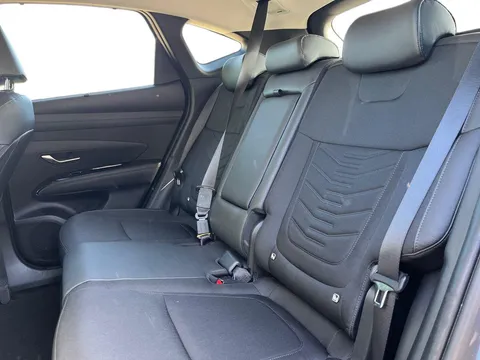 EN24RJY Hyundai Tucson 1.6T Plug-in Hybrid Premium 5dr 4WD Auto Thumbnail #11