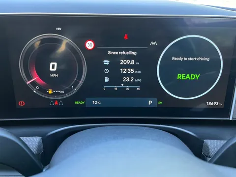 EN24RJY Hyundai Tucson 1.6T Plug-in Hybrid Premium 5dr 4WD Auto Thumbnail #13