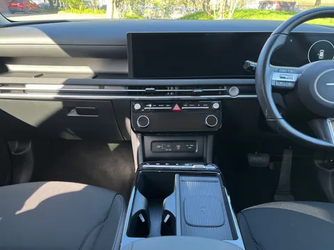 EN24RJY Hyundai Tucson 1.6T Plug-in Hybrid Premium 5dr 4WD Auto Thumbnail #14