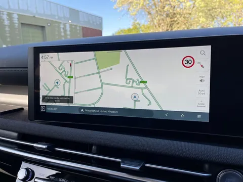 EN24RJY Hyundai Tucson 1.6T Plug-in Hybrid Premium 5dr 4WD Auto Thumbnail #30