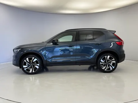 DY75MPF Volvo XC40 2.0 B3P Plus Dark 5dr Auto Thumbnail #2