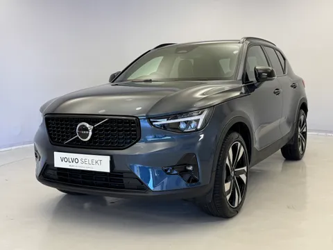 DY75MPF Volvo XC40 2.0 B3P Plus Dark 5dr Auto Thumbnail #3