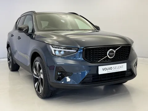 DY75MPF Volvo XC40 2.0 B3P Plus Dark 5dr Auto Thumbnail #1