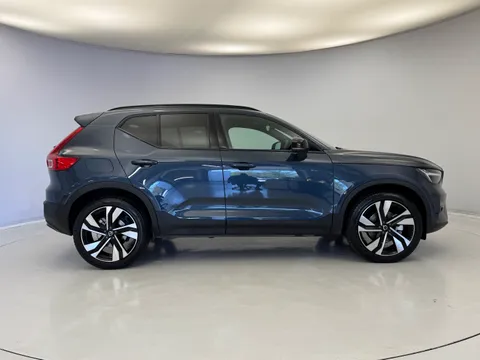 DY75MPF Volvo XC40 2.0 B3P Plus Dark 5dr Auto Thumbnail #5