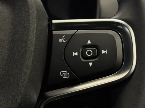 DY75MPF Volvo XC40 2.0 B3P Plus Dark 5dr Auto Thumbnail #22