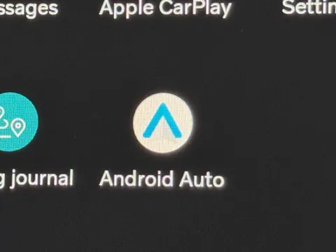 DY75MPF Volvo XC40 2.0 B3P Plus Dark 5dr Auto Thumbnail #25