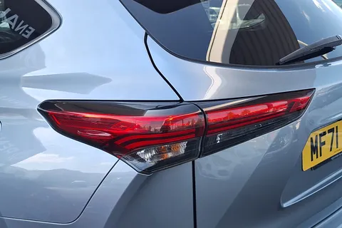 MF71YGA Toyota Highlander 2.5 VVT-i Hybrid Excel 5dr CVT Thumbnail #17
