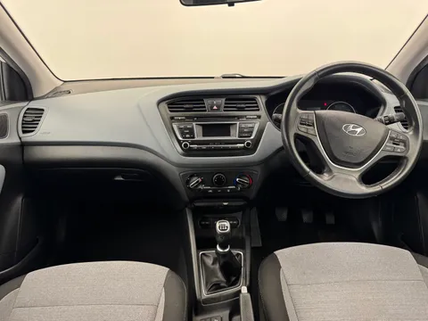 2 of 36 for HYUNDAI I20 1.2 Blue Drive SE 5dr