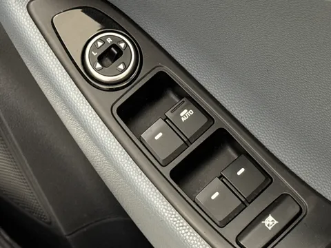 18 of 36 for HYUNDAI I20 1.2 Blue Drive SE 5dr