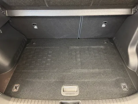 FV72DXY Hyundai Kona 1.6 GDi Hybrid Ultimate 5dr DCT Thumbnail #10