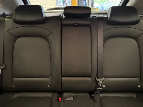 FV72DXY Hyundai Kona 1.6 GDi Hybrid Ultimate 5dr DCT Thumbnail #17