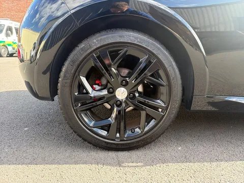 NG17UEB Peugeot 208 1.6 THP GTi Prestige 3dr Thumbnail #5