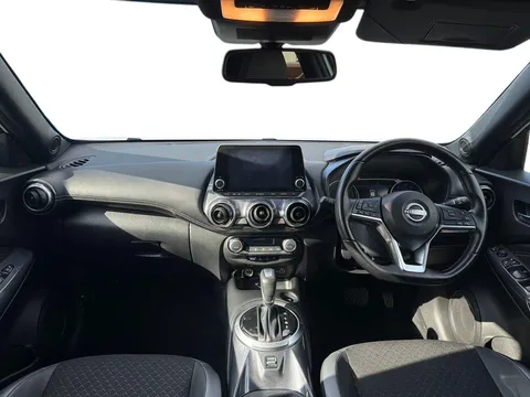 YH73MFU Nissan Juke 1.6 Hybrid N-Connecta 5dr Auto Thumbnail #12