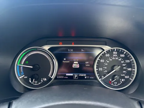 YH73MFU Nissan Juke 1.6 Hybrid N-Connecta 5dr Auto Thumbnail #13