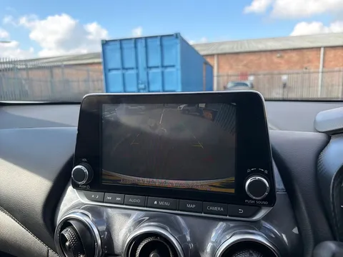 YH73MFU Nissan Juke 1.6 Hybrid N-Connecta 5dr Auto Thumbnail #15