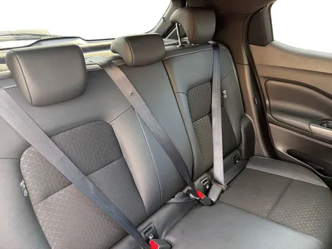 YH73MFU Nissan Juke 1.6 Hybrid N-Connecta 5dr Auto Thumbnail #16