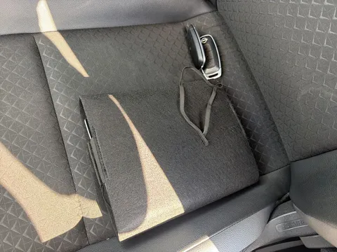 YH73MFU Nissan Juke 1.6 Hybrid N-Connecta 5dr Auto Thumbnail #21