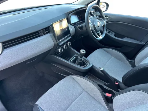 BG24HPL Renault Clio 1.0 TCe 90 Evolution 5dr Thumbnail #4