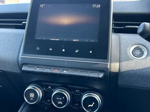 BG24HPL Renault Clio 1.0 TCe 90 Evolution 5dr Thumbnail #19