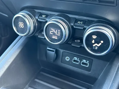 BG24HPL Renault Clio 1.0 TCe 90 Evolution 5dr Thumbnail #24