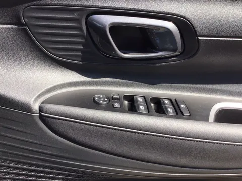 DX26YNG Hyundai i20 1.0T GDi 90 Tech Line 5dr Thumbnail #18