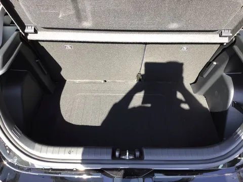 DV26ZVA Hyundai i20 1.0T GDi 90 Element 5dr DCT Thumbnail #28