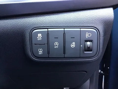 DX26YNG Hyundai i20 1.0T GDi 90 Tech Line 5dr Thumbnail #26
