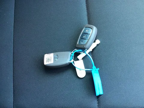 DX26YNG Hyundai i20 1.0T GDi 90 Tech Line 5dr Thumbnail #32