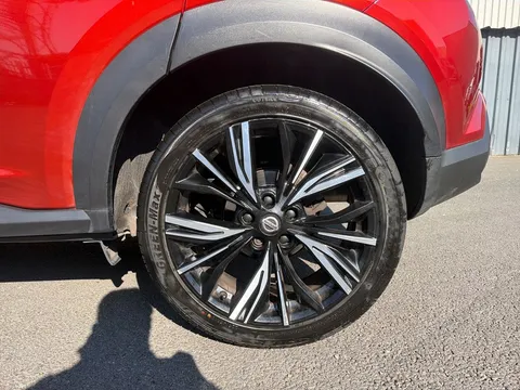 EY22LXS Nissan Juke 1.0 DiG-T 114 Tekna+ 5dr DCT Thumbnail #9