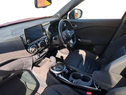 EY22LXS Nissan Juke 1.0 DiG-T 114 Tekna+ 5dr DCT Thumbnail #11