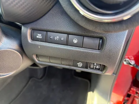 EY22LXS Nissan Juke 1.0 DiG-T 114 Tekna+ 5dr DCT Thumbnail #24