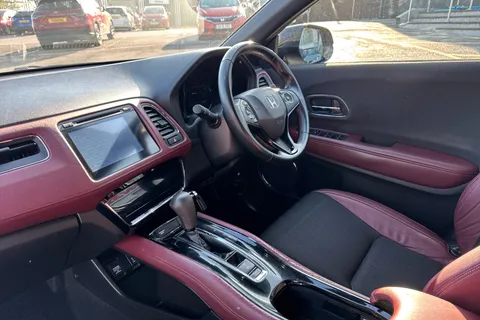 DA69UAY Honda Hr-V 1.5 i-VTEC Turbo Sport CVT 5dr Thumbnail #3