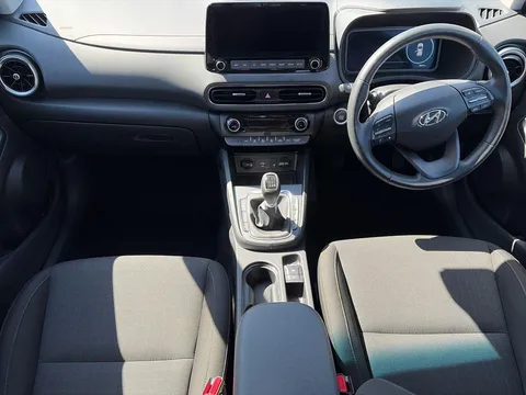 DN23AWM Hyundai Kona 1.0 TGDi 48V MHEV Premium 5dr Thumbnail #11