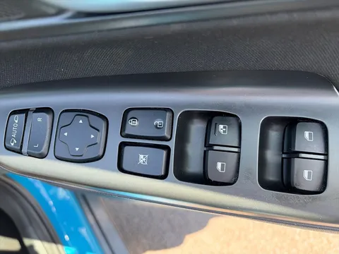 DN23AWM Hyundai Kona 1.0 TGDi 48V MHEV Premium 5dr Thumbnail #22