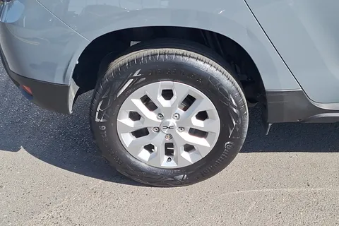 BK23OYG Dacia Duster 1.3 TCe 130 Expression 5dr Thumbnail #5