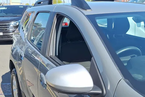 BK23OYG Dacia Duster 1.3 TCe 130 Expression 5dr Thumbnail #30