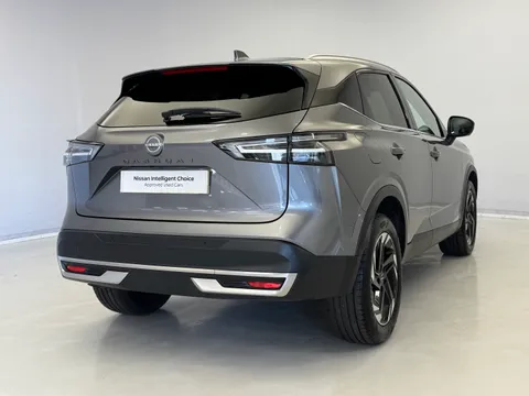 DL74FGA Nissan Qashqai 1.3 DiG-T MH N-Connecta [Glass Roof] 5dr Thumbnail #9