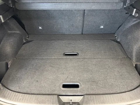 DL74FGA Nissan Qashqai 1.3 DiG-T MH N-Connecta [Glass Roof] 5dr Thumbnail #13
