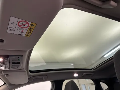 DL74FGA Nissan Qashqai 1.3 DiG-T MH N-Connecta [Glass Roof] 5dr Thumbnail #17