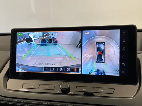 DL74FGA Nissan Qashqai 1.3 DiG-T MH N-Connecta [Glass Roof] 5dr Thumbnail #27