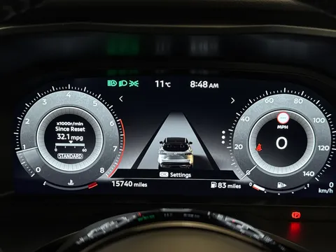 DL74FGA Nissan Qashqai 1.3 DiG-T MH N-Connecta [Glass Roof] 5dr Thumbnail #29