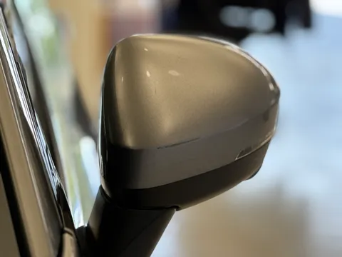 DL74FGA Nissan Qashqai 1.3 DiG-T MH N-Connecta [Glass Roof] 5dr Thumbnail #32
