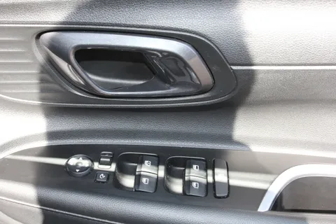 EA25YXL Hyundai i20 1.0T GDi Premium 5dr Thumbnail #15