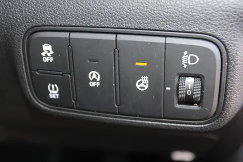 EA25YXL Hyundai i20 1.0T GDi Premium 5dr Thumbnail #17