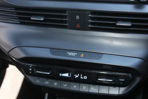 EA25YXL Hyundai i20 1.0T GDi Premium 5dr Thumbnail #25