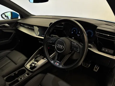 KE70UWA Audi A3 30 TFSI S Line 5dr S Tronic [Comfort+Sound] Thumbnail #9