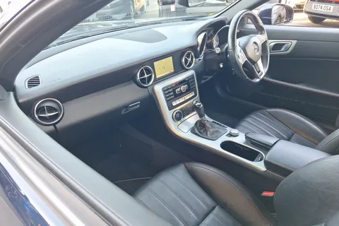 MV65OGF Mercedes-Benz Slk SLK 250 CDI AMG Sport 2dr Tip Auto Thumbnail #4