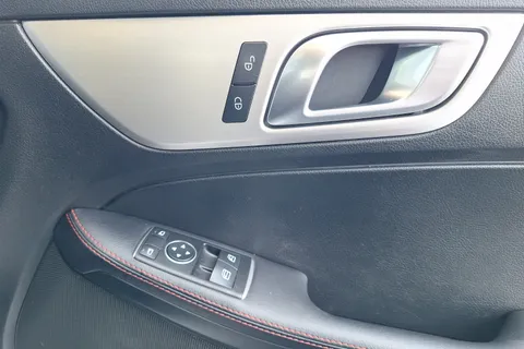 MV65OGF Mercedes-Benz Slk SLK 250 CDI AMG Sport 2dr Tip Auto Thumbnail #19