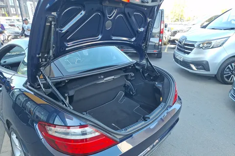 MV65OGF Mercedes-Benz Slk SLK 250 CDI AMG Sport 2dr Tip Auto Thumbnail #26