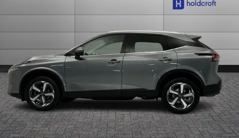 DY23PWO Nissan Qashqai 1.3 DiG-T MH 158 N-Connecta 5dr 4WD Xtronic Thumbnail #4